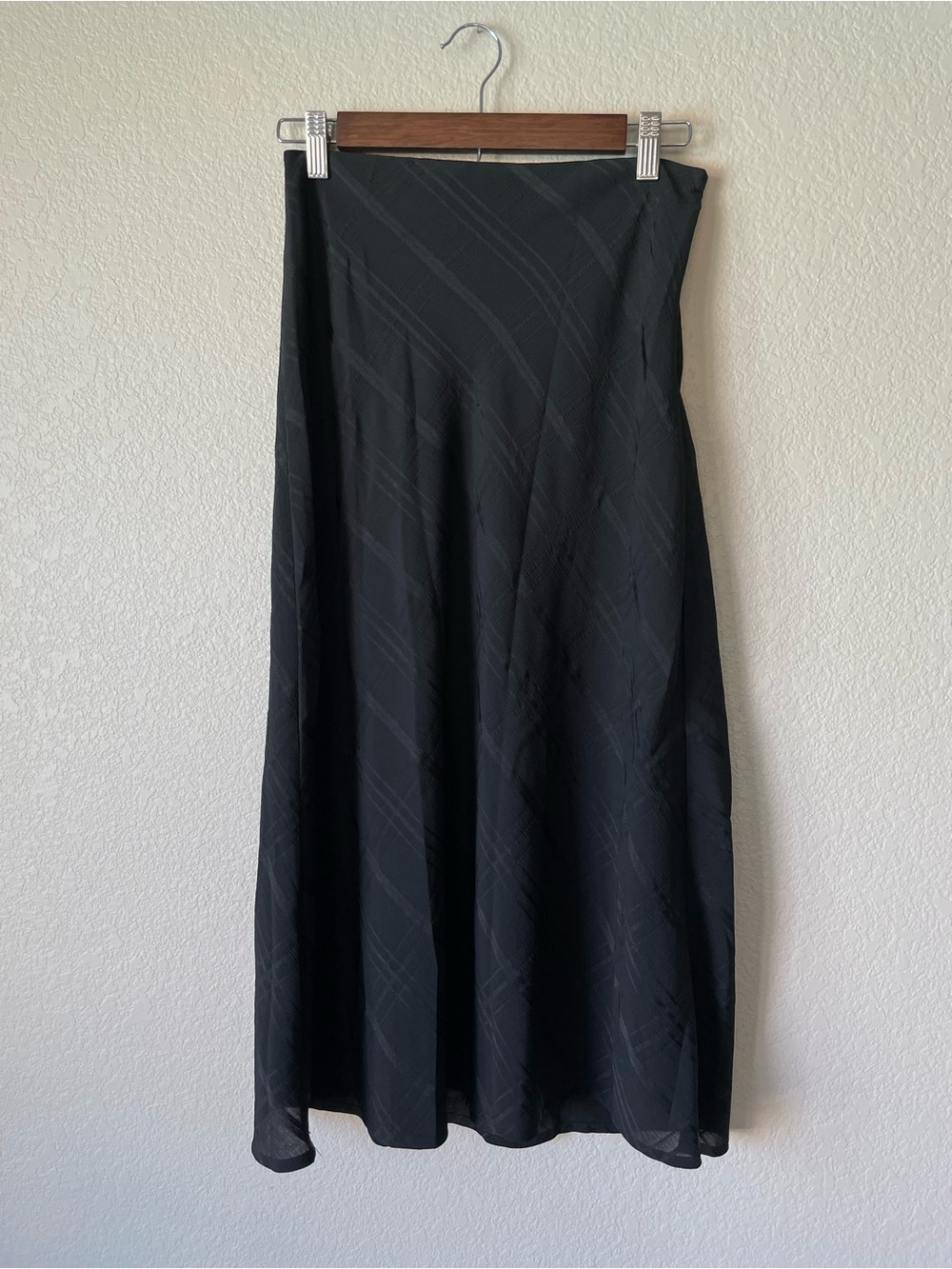 Forever 21 Black Plaid chiffon midi skirt small goth dark academia